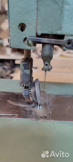 Швейная машинка для пошива кожаной обуви