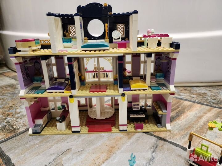 Lego friends отель