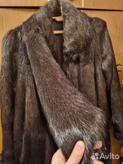Шуба из нутрии б/у 56