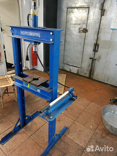 Пресс гидравлический 12 тонн