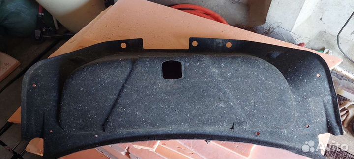 Обшивка двери багажника w203 c180