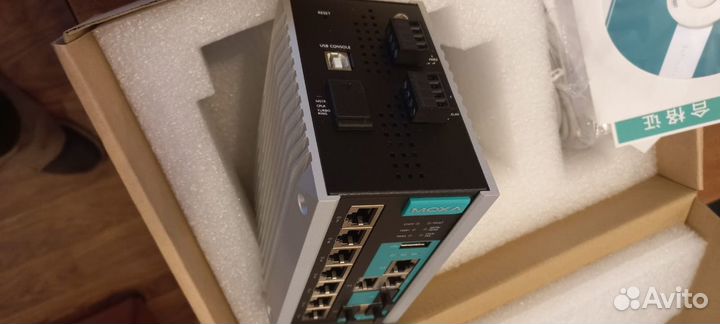 Moxa EDS-510E-3gtxsfp V1.0.1