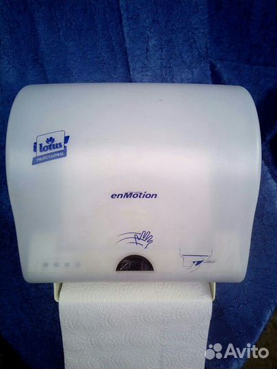 Автоматический полотенце - подаватель