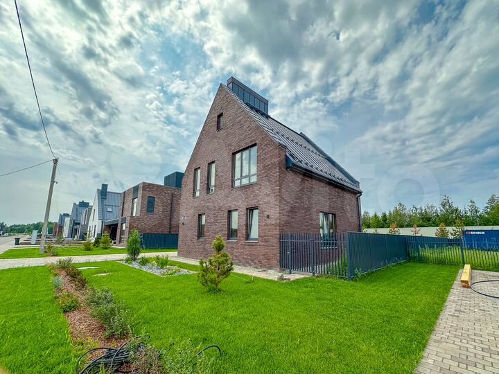 Коттедж 140 м² на участке 8 сот.