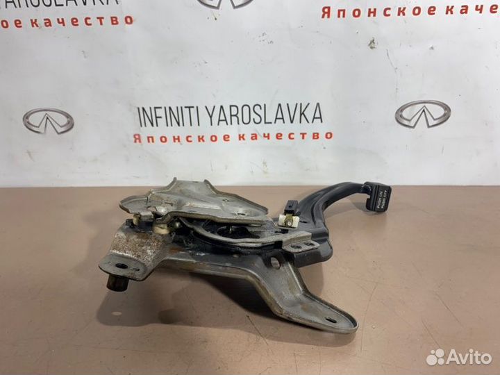 Педаль ножника Infiniti Qx80 Qx56 Z62