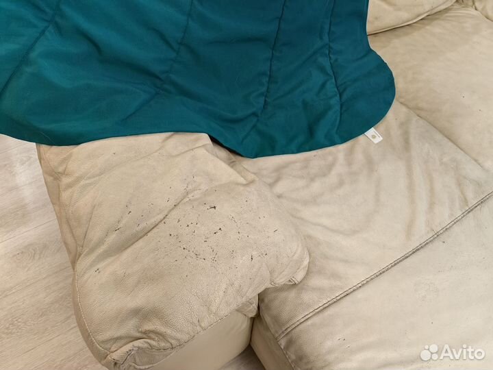 Кожаный угловой диван бу