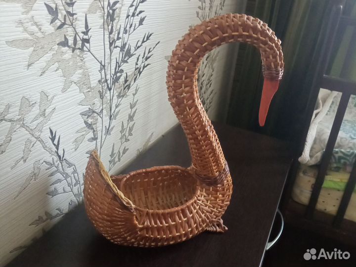 Лебедь плетëнный