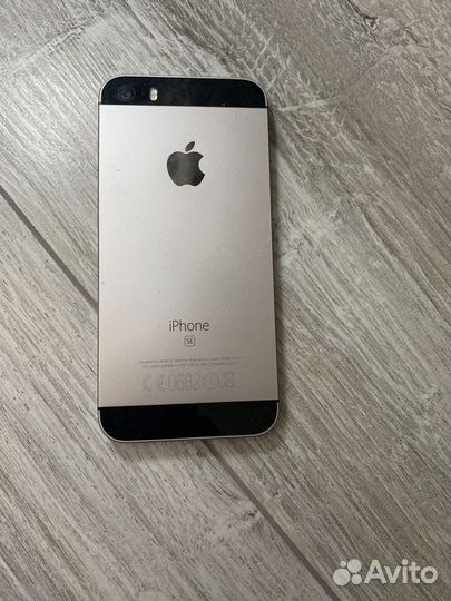 iPhone SE, 64 ГБ