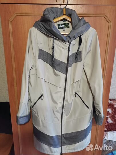 Ветровка женская