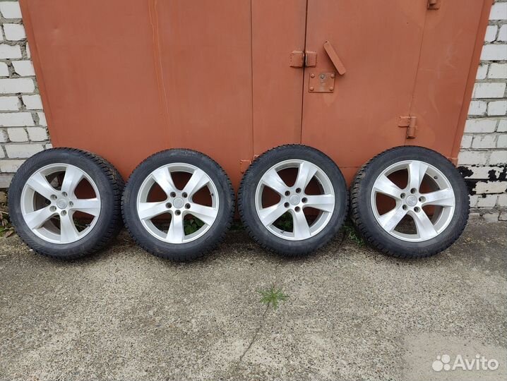 Колеса на Toyota 215/55 R17