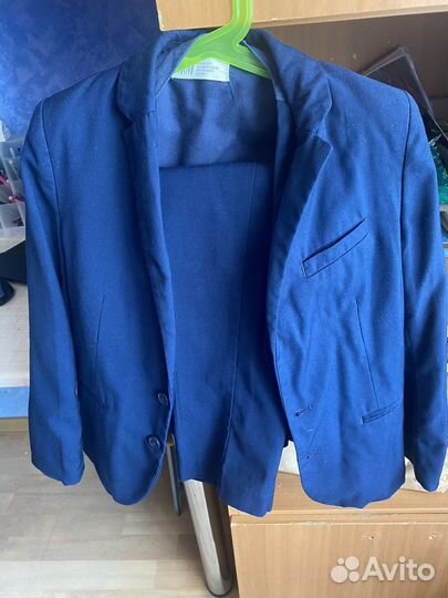 Костюм (брюки+жилетка+пиджак) на7-8лет HM