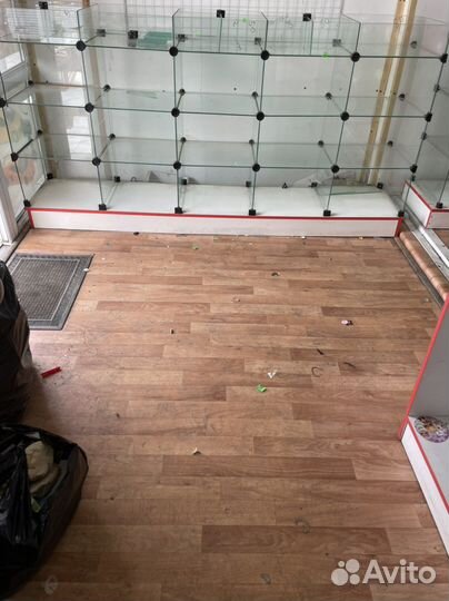 Стеклянная витрина бу