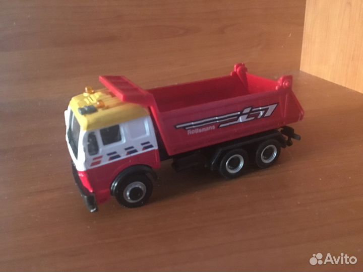 Машинки грузовые Mersedes