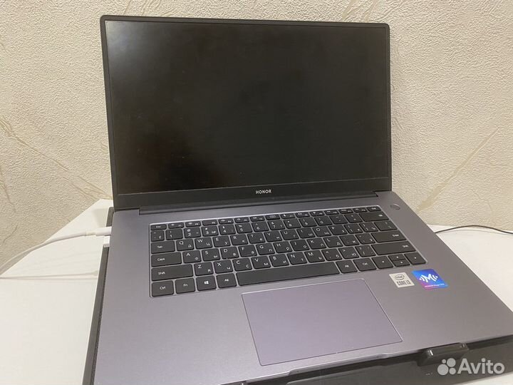 Ноутбук Honor MagicBook X 15 i3 8/256