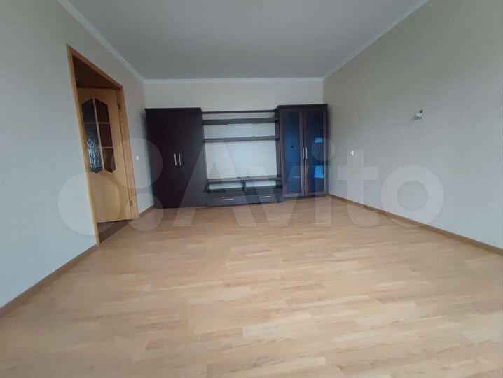 2-к. квартира, 64 м², 4/10 эт.