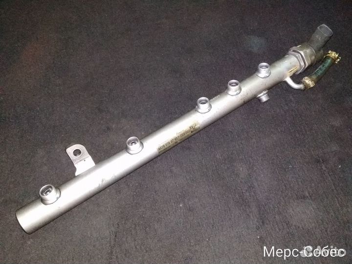 Топливная рампа Mercedes OM629 420CDI левая