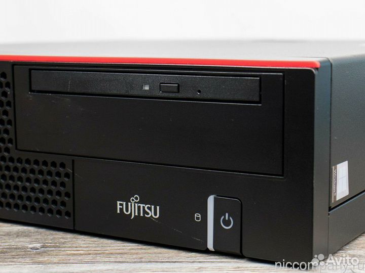 Fujitsu Esprimo D757