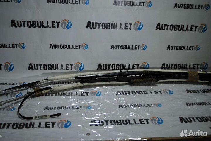 Шторка безопасности лев Mercedes w211 A2118602105