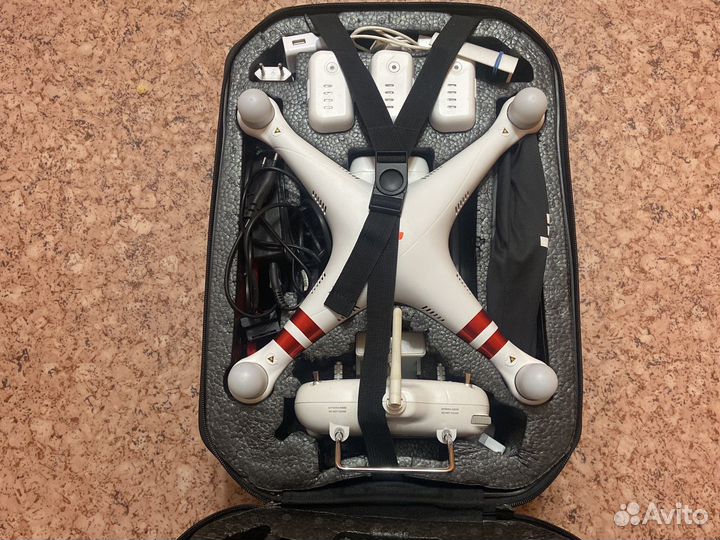 Продам квадрокоптер dji phantom 3 стандарт
