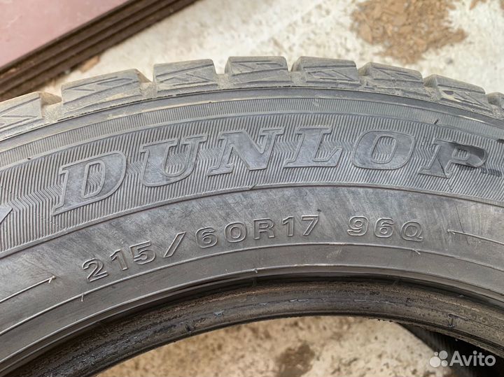 Dunlop Winter Maxx 215/60 R17