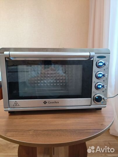 Электрическая печь с конвекцией и грилем Gemlux