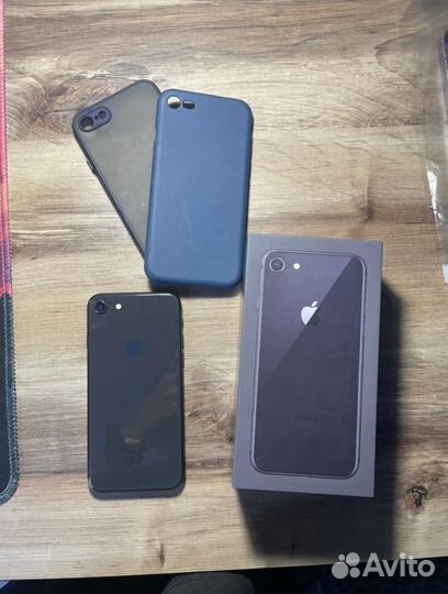 iPhone 8, 64 ГБ