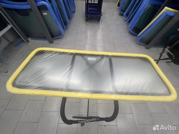 Лобовое стекло Jeep Wrangler(JL) 68433233AB