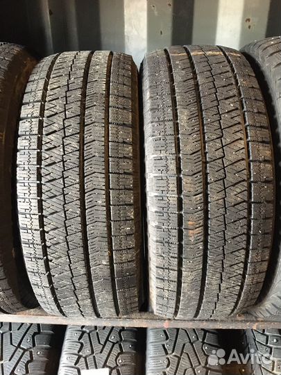 Bridgestone Blizzak Ice 205/55 R16