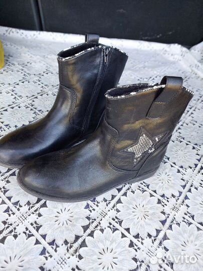 Новые кожаные осеенние ботинки