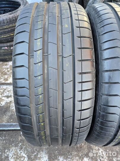 Pirelli P Zero PZ4 255/40 R20 101Y