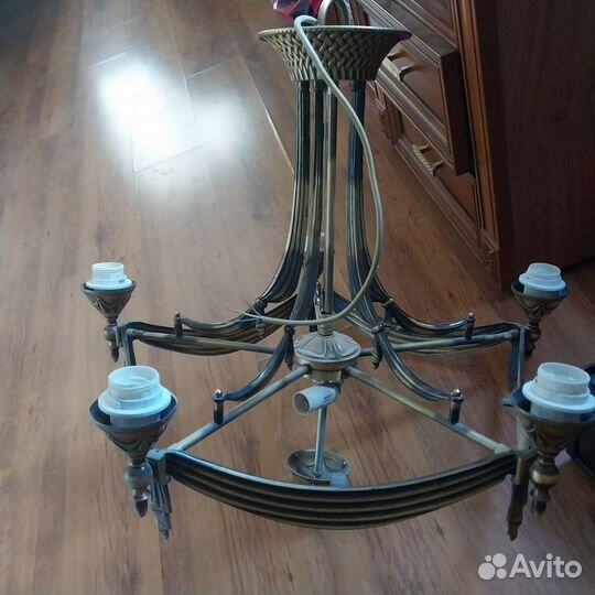 Люстра потолочная