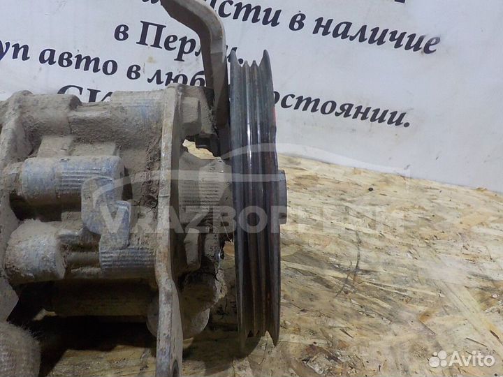 Насос гидроусилителя руля (гур) Toyota Yaris