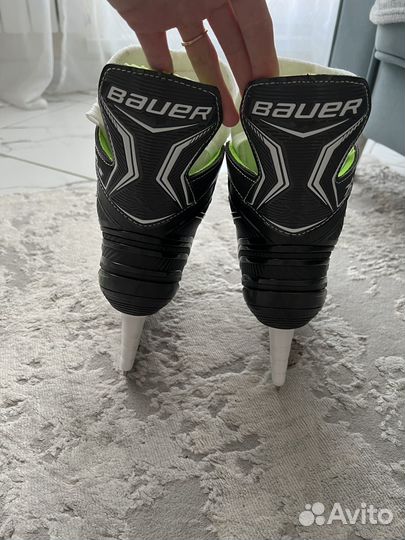 Коньки хоккейные Bauer 35 размер