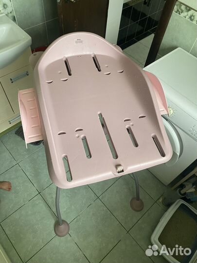 Детская ванна с подставкой и пеленальным столиком