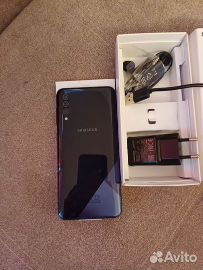 Телефон samsung a30