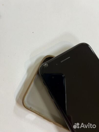iPhone SE (2020), 64 ГБ