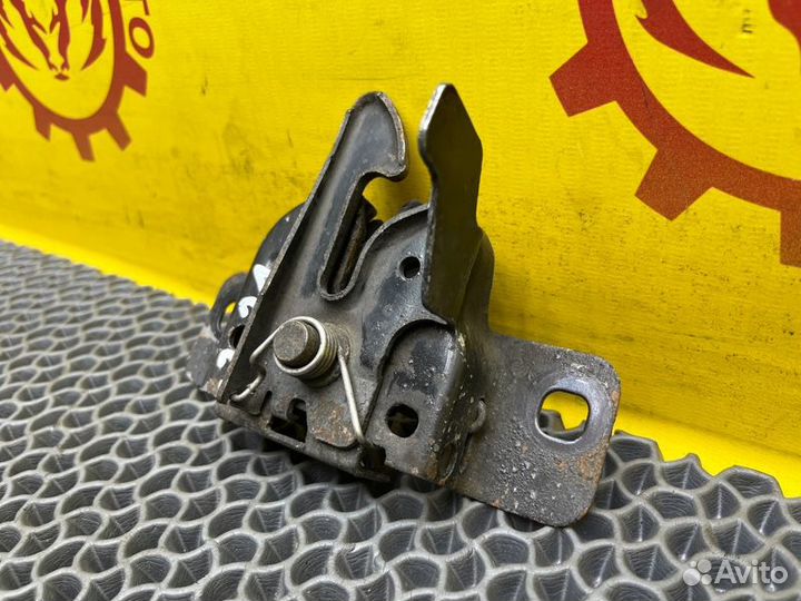 Замок капота Jeep Grand Cherokee 3 WH/WK 3.0 V6