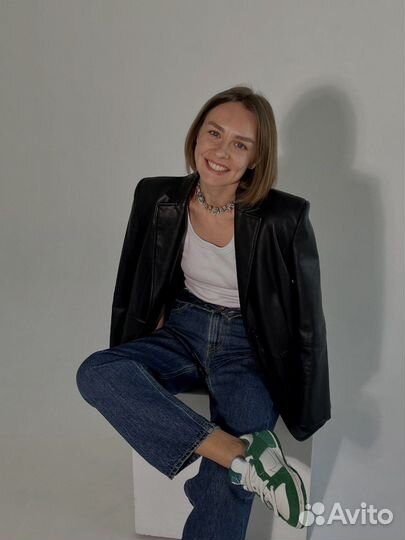 Стилист имиджмейкер