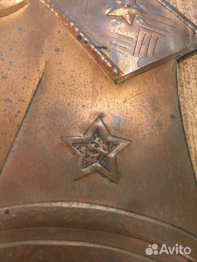 Панно медное на дереве