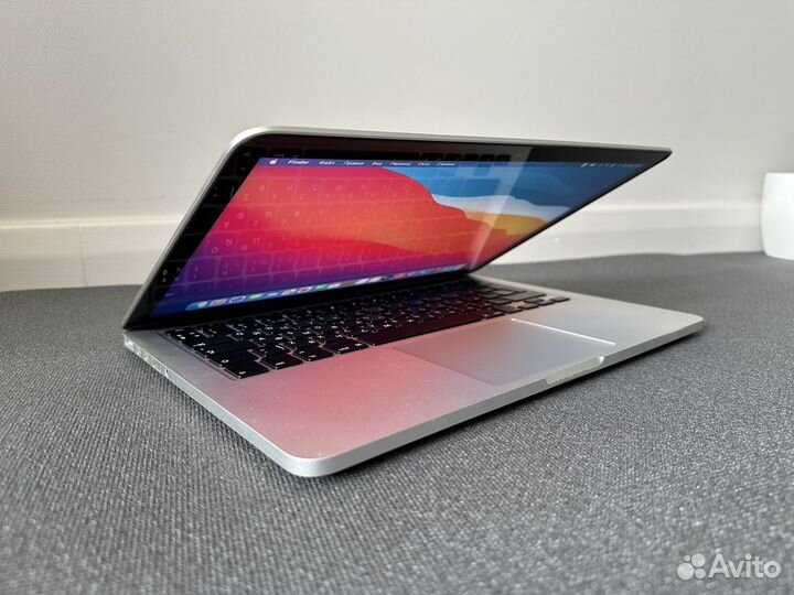 Apple MacBook Pro 13 2014 8/256/ Core i5/Новый Акб