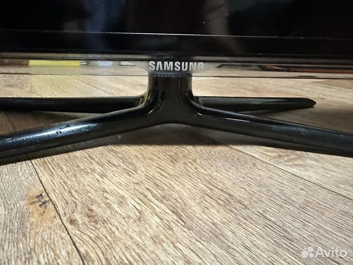 Телевизор samsung SMART tv модель UE32еs6307U