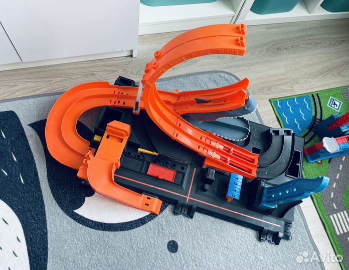 Гараж Акула на запчасти hot whels трек хот вилс