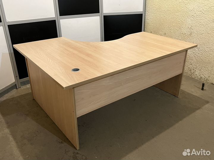 Стол офисный с дефектами 160х120, бу