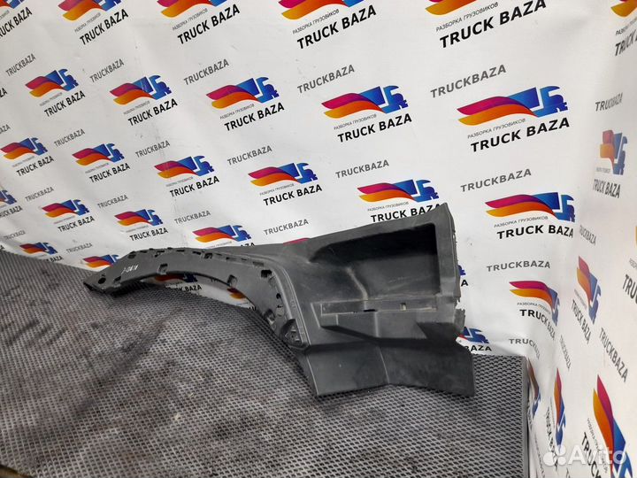 Корпус подножек правый Renault T