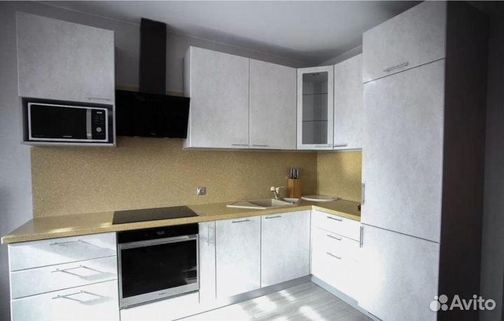 Кухонный гарнитур угловой