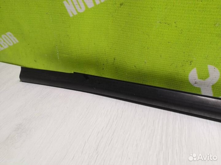 Уплотнитель стекла двери Киа Оптима 3