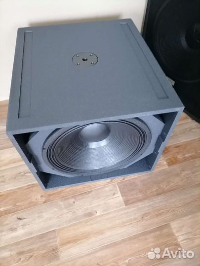 Сабвуфер db audiotechnik Q1-1200Вт