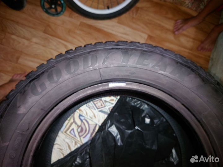 Goodyear UltraGrip 8 195/65 R15 91T