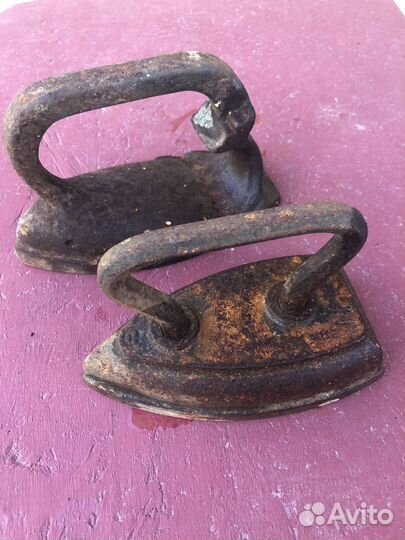 Утюг старинный