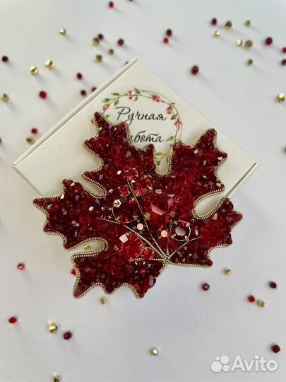 Брошь Кленовый лист